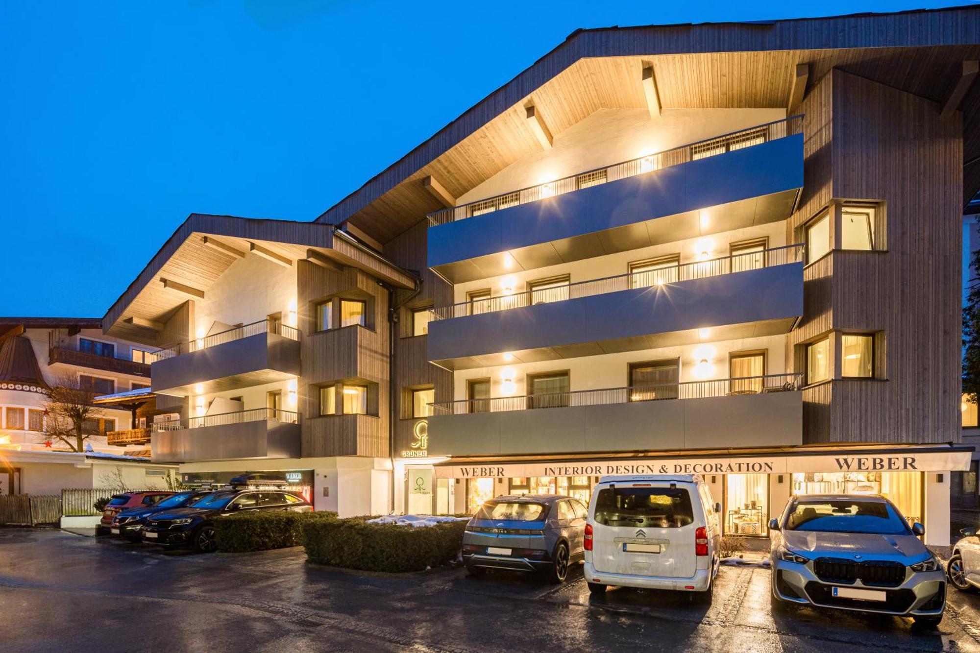 Hotel Gruener Baum Цел ам Зее Екстериор снимка