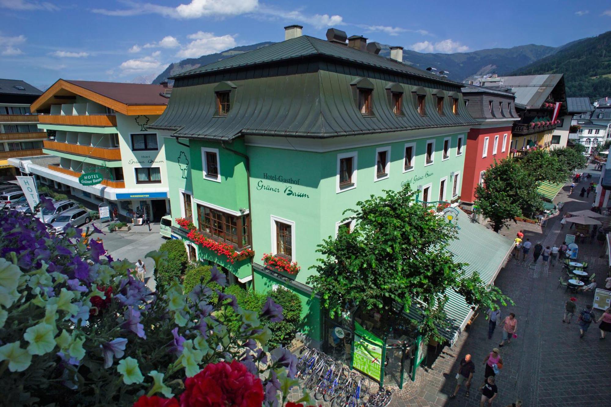Hotel Gruener Baum Цел ам Зее Екстериор снимка