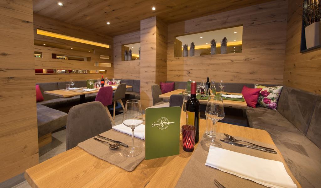 Hotel Gruener Baum Цел ам Зее Екстериор снимка