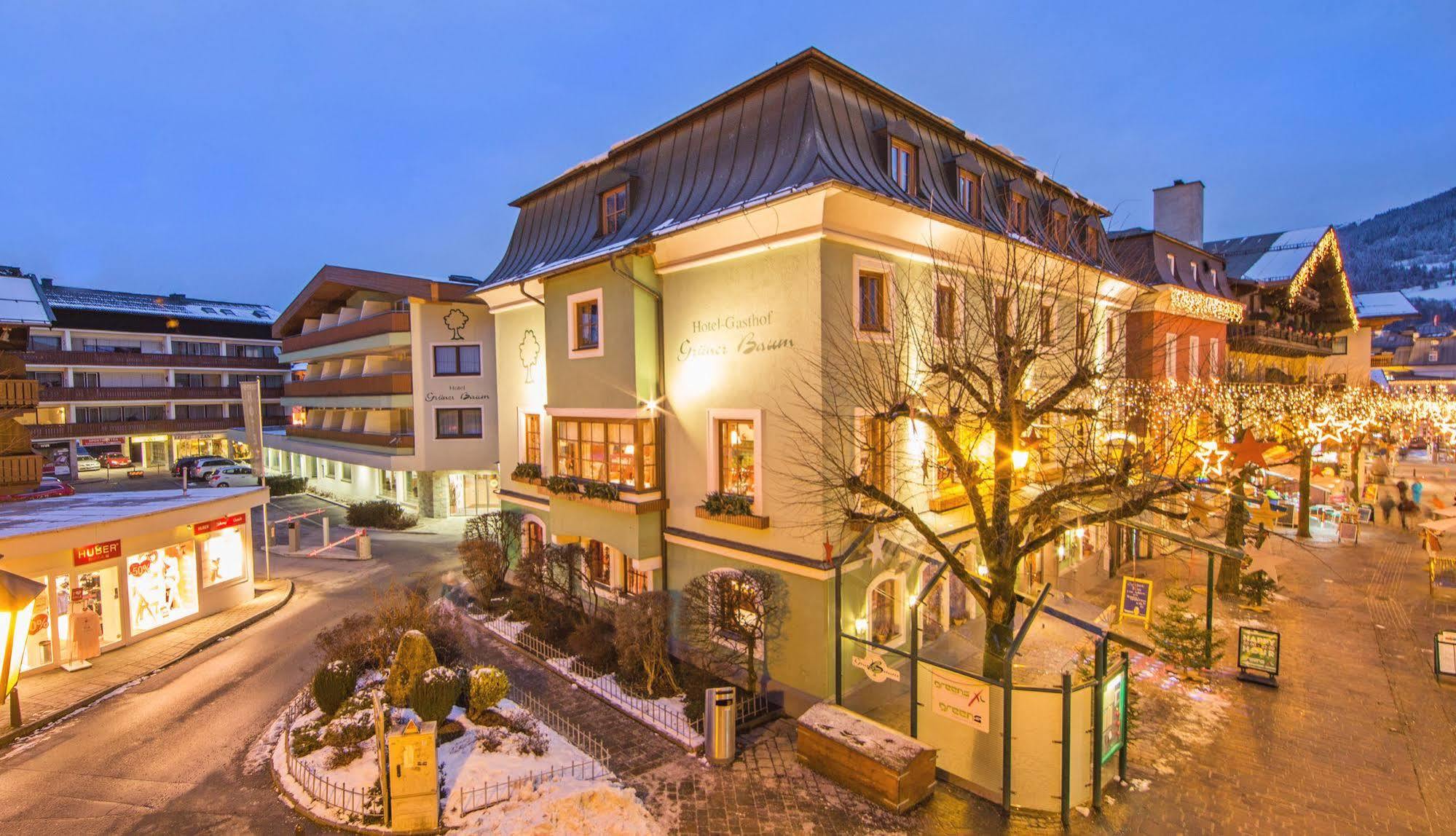 Hotel Gruener Baum Цел ам Зее Екстериор снимка