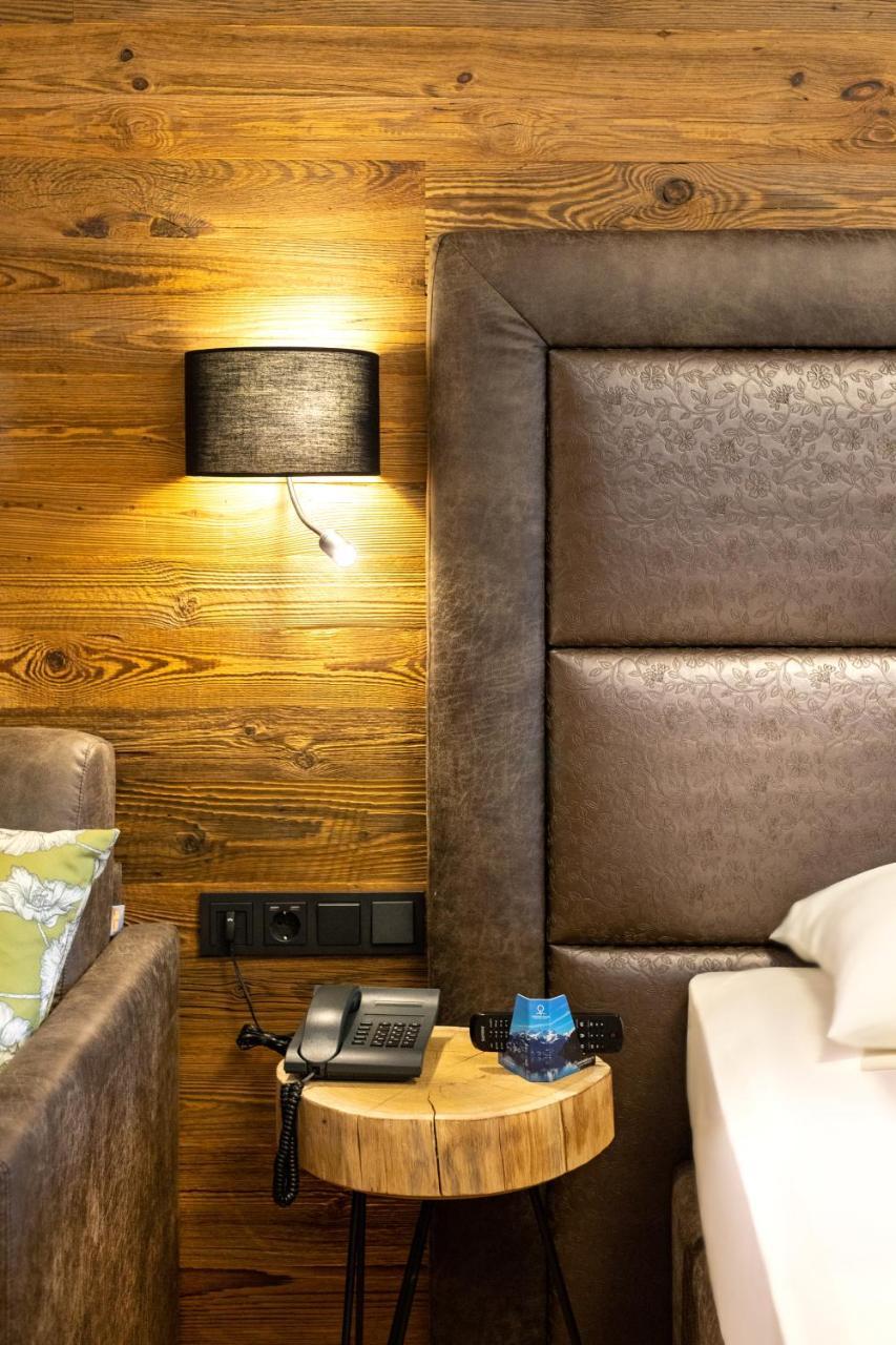 Hotel Gruener Baum Цел ам Зее Екстериор снимка